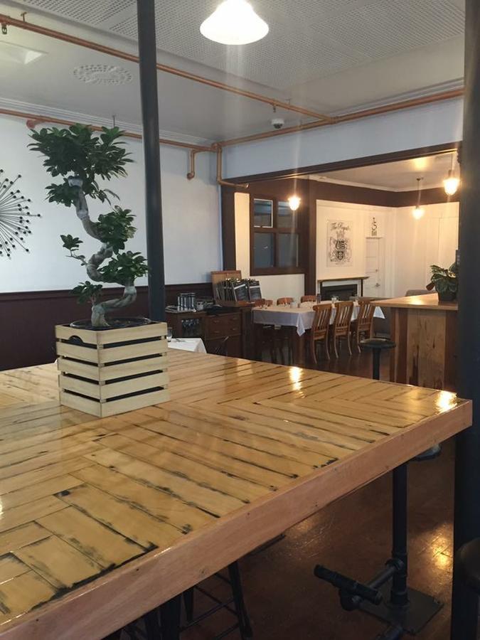 Royal Hotel אופוטיקי מראה חיצוני תמונה